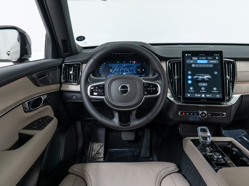 New 2026 Volvo XC90 B6 Ultra w/ Protection Package image 17