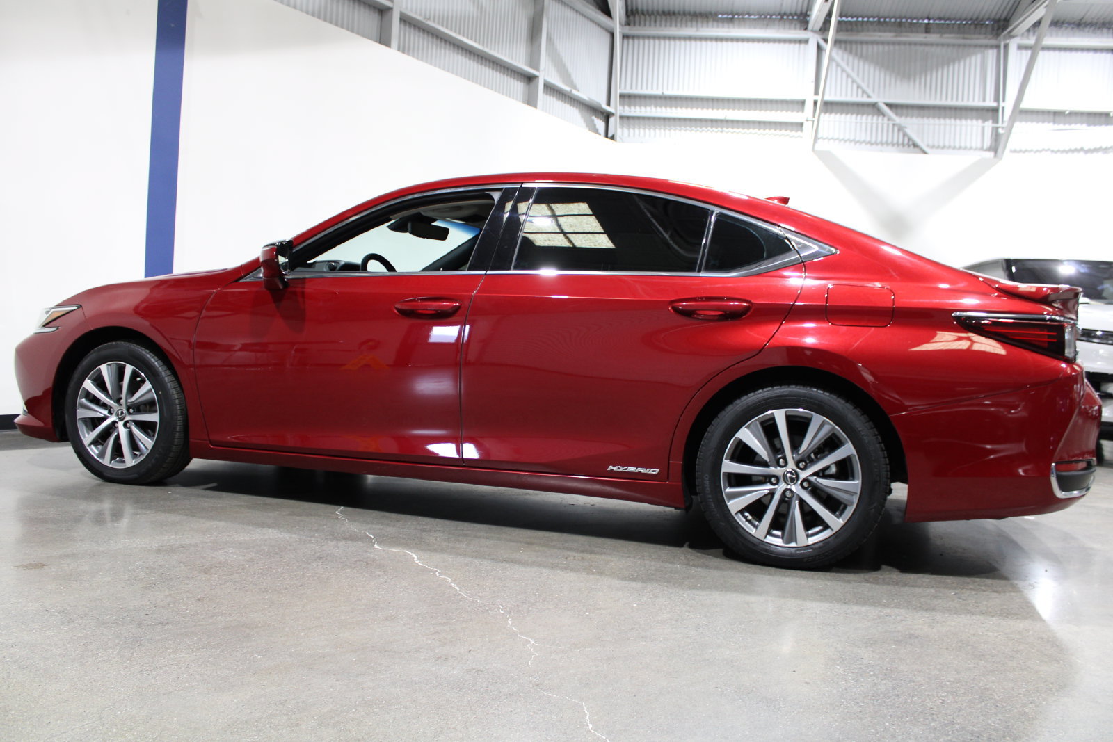 Used 2020 Lexus ES 300h w/ Premium Package FWD image 8