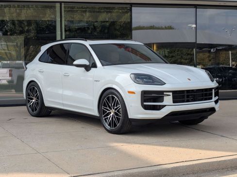 New 2026 Porsche Cayenne E-Hybrid image 7