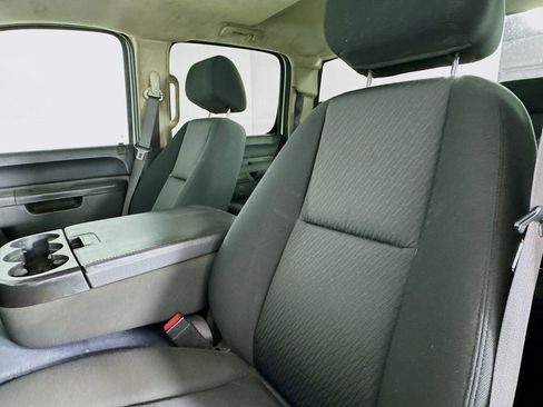Used 2011 Chevrolet Silverado 3500 LT AWD/4WD image 10