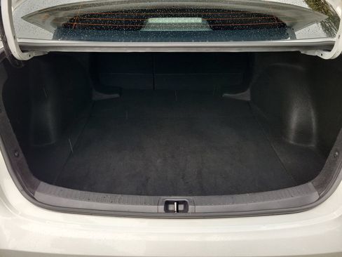 Used 2024 Toyota Corolla SE w/ SE Premium Package FWD image 8