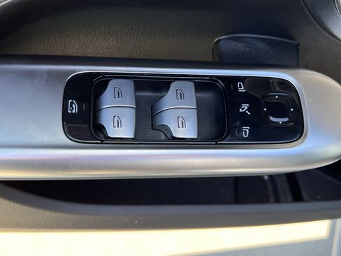 Certified 2025 Mercedes-Benz C 300 4MATIC Sedan image 14