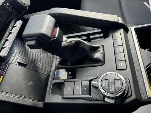 Used 2025 Toyota 4Runner TRD Off-Road Premium image 24