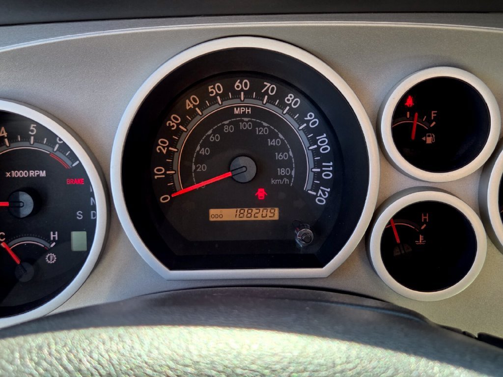 Used 2008 Toyota Sequoia SR5 w/ Towing Pkg AWD/4WD image 21