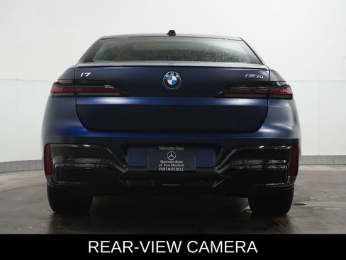 Used 2025 BMW i7 M70 w/ Executive Package image 8