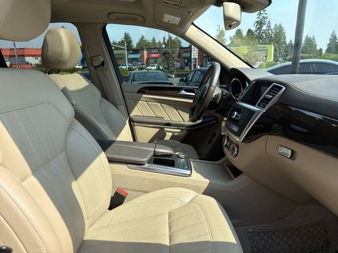 Used 2014 Mercedes-Benz GL 450 4MATIC image 14