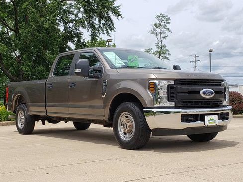 Used 2019 Ford F250 XL w/ Power Equipment Group RWD image 8