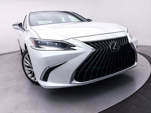 Used 2023 Lexus ES 350 Ultra Luxury image 3