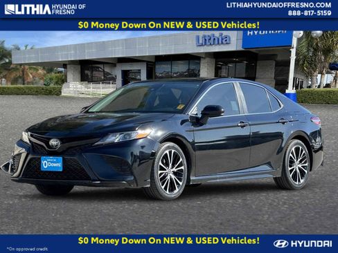 Used 2018 Toyota Camry SE w/ Moonroof Package image 1
