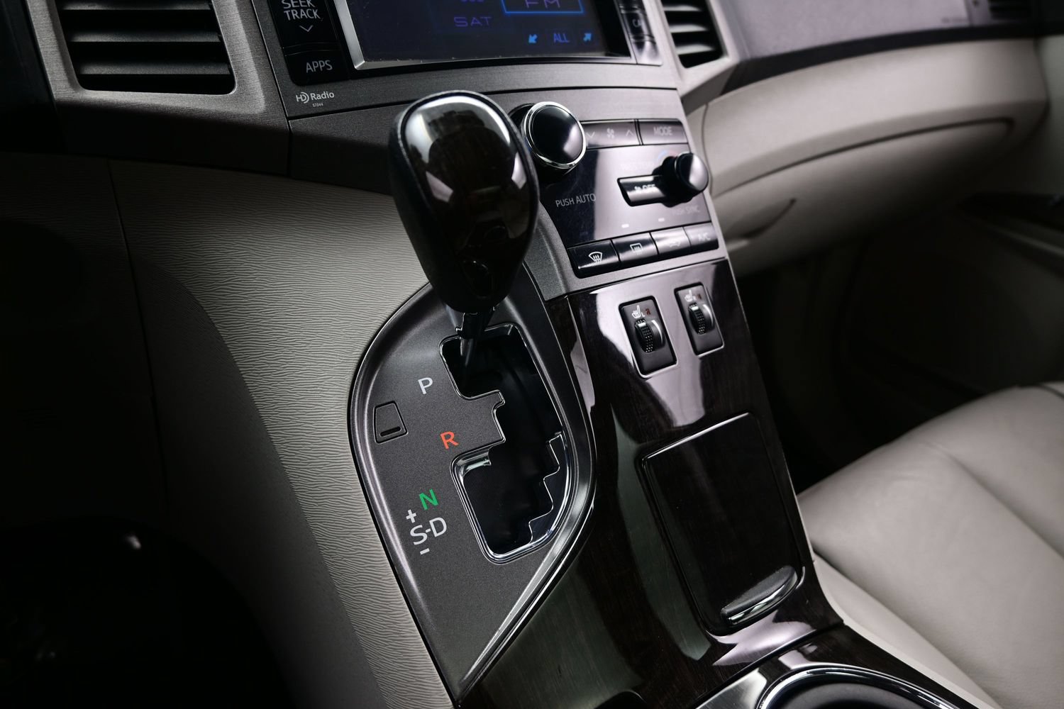 Used 2014 Toyota Venza XLE FWD image 21