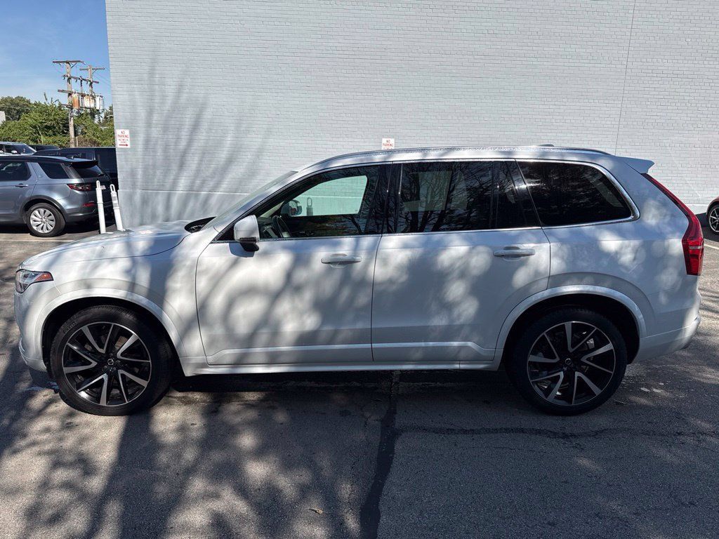 Used 2021 Volvo XC90 T6 Momentum w/ Climate Package AWD/4WD image 2