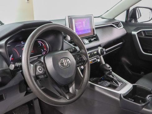 Used 2024 Toyota RAV4 LE image 22