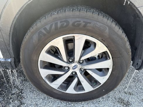 Certified 2025 Subaru Outback Premium w/ Popular Package #1A image 9