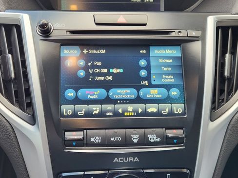 Used 2018 Acura TLX FWD image 17