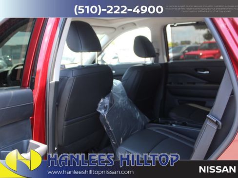 New 2026 Nissan Pathfinder SL w/ SL Premium Package AWD/4WD image 18