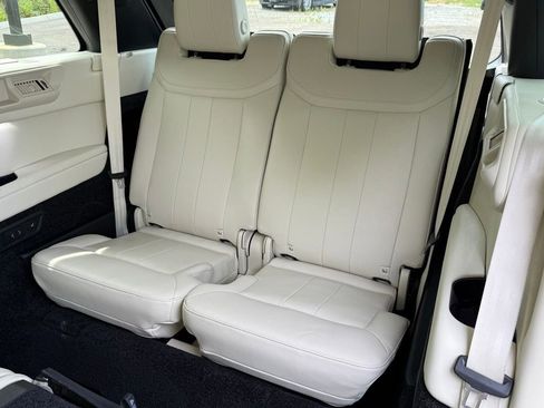 Used 2024 Land Rover Range Rover Long Wheelbase SE AWD/4WD image 37