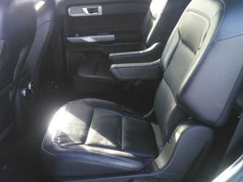 Used 2021 Ford Explorer Limited w/ Equipment Group 301A image 11