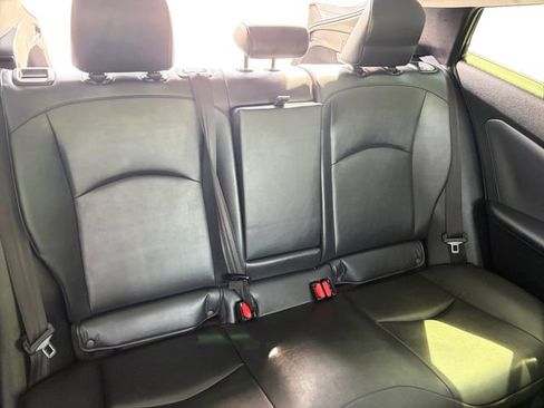 Used 2019 Toyota Prius XLE image 18