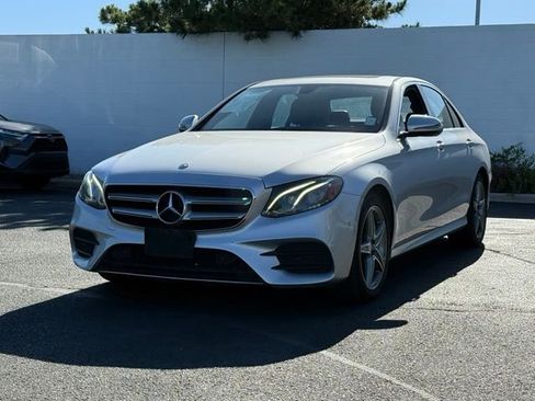 Used 2017 Mercedes-Benz E 300 4MATIC image 1