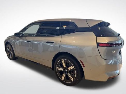 New 2026 BMW iX xDrive45 image 6