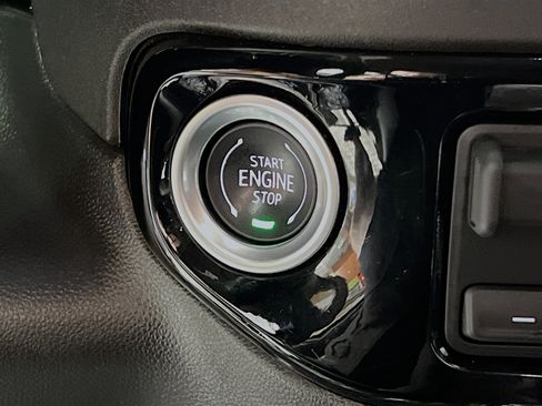 Used 2025 Chevrolet Silverado 1500 LT Trail Boss w/ Convenience Package II image 22