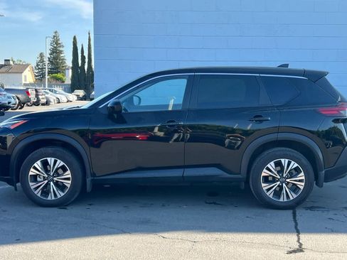 Used 2023 Nissan Rogue SV image 6