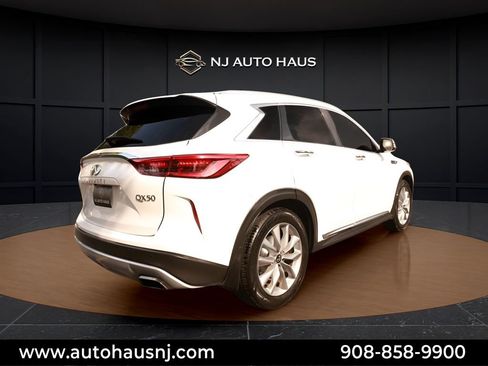 Used 2021 INFINITI QX50 Luxe w/ Accent Package FWD image 12