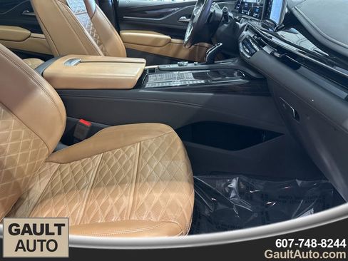 Used 2023 Cadillac Escalade ESV Premium Luxury AWD/4WD image 18