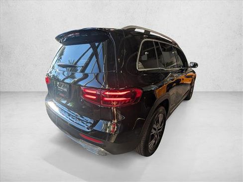 Used 2025 Mercedes-Benz GLB 250 image 5