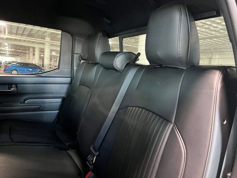Used 2025 Toyota Tacoma TRD Sport AWD/4WD image 35