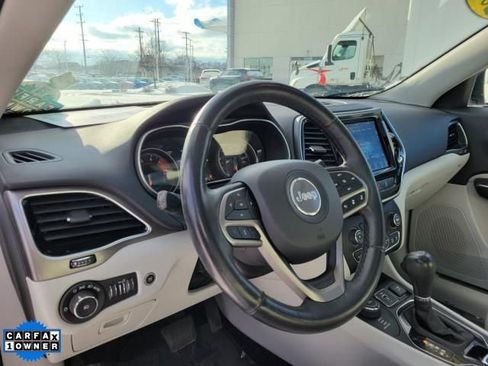 Used 2019 Jeep Cherokee Limited w/ Technology Group AWD/4WD image 21