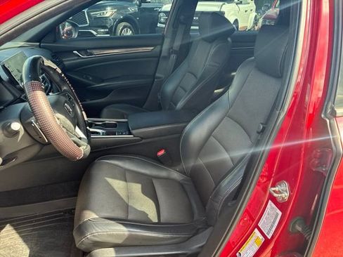 Used 2018 Honda Accord Sport image 5
