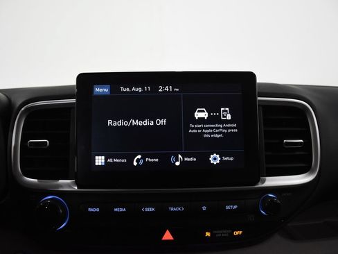 Certified 2025 Hyundai Venue SEL FWD image 22