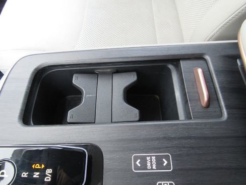 Used 2023 Nissan Ariya FWD image 45