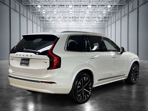 Certified 2025 Volvo XC90 T8 Plus w/ Protection Package Premier AWD/4WD image 10