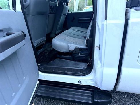 Used 2013 Ford F250 XL w/ Skid Plate Pkg image 13