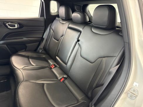 Used 2022 Jeep Compass High Altitude AWD/4WD image 35