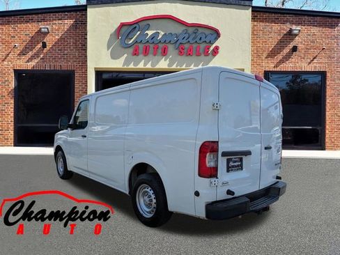 Used 2018 Nissan NV 2500 S image 9