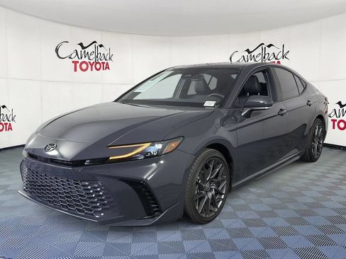 Used 2025 Toyota Camry XSE FWD image 2