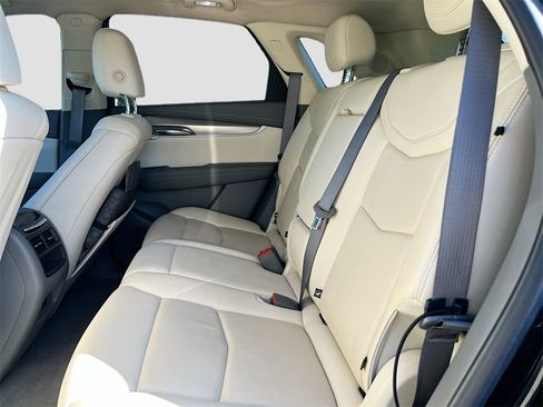 Used 2021 Cadillac XT5 Premium Luxury image 26