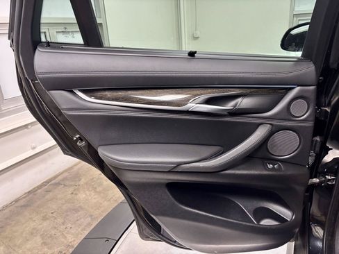 Used 2016 BMW X6 xDrive50i AWD/4WD image 18