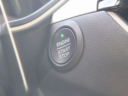 Used 2022 Ford Escape SE image 31