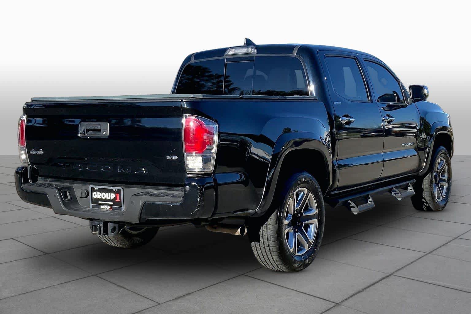Used 2019 Toyota Tacoma Limited AWD/4WD image 13