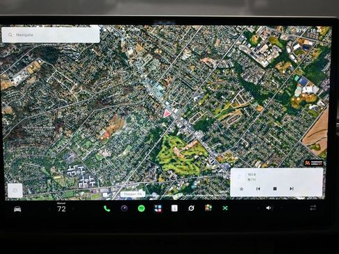 Used 2022 Tesla Model X Plaid AWD/4WD image 14