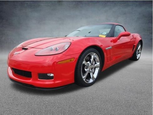 Used 2011 Chevrolet Corvette Grand Sport w/ Preferred Equipment Group RWD image 3
