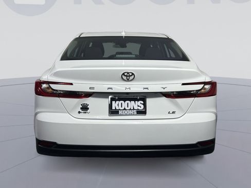 Used 2025 Toyota Camry LE image 5