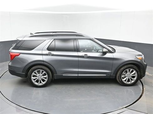 Used 2024 Ford Explorer XLT w/ Equipment Group 202A image 42