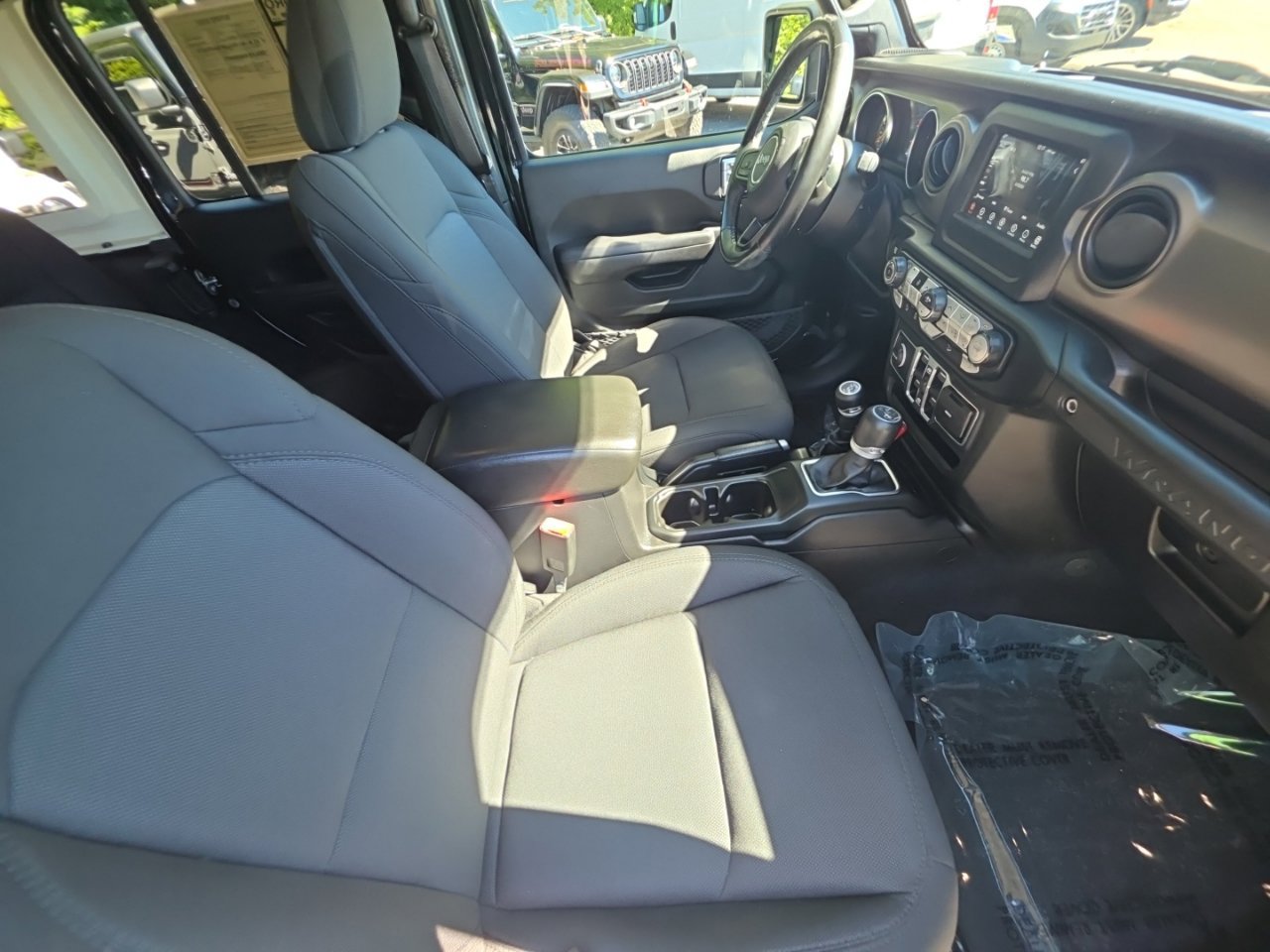 Used 2019 Jeep Wrangler Unlimited Sport S AWD/4WD image 26