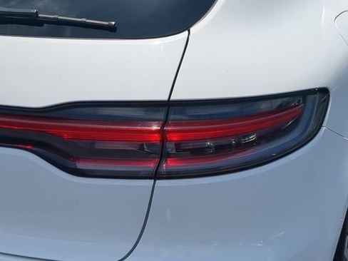 Used 2021 Porsche Macan AWD/4WD image 11
