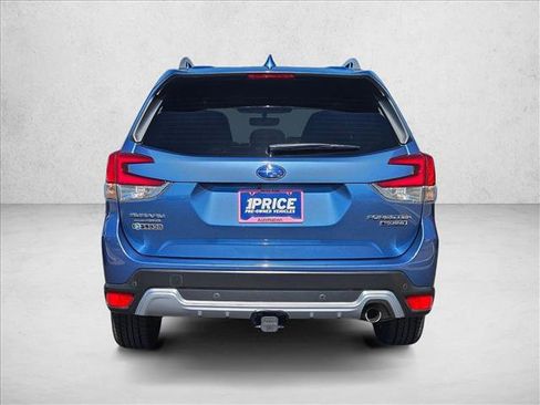 Used 2022 Subaru Forester Touring image 7